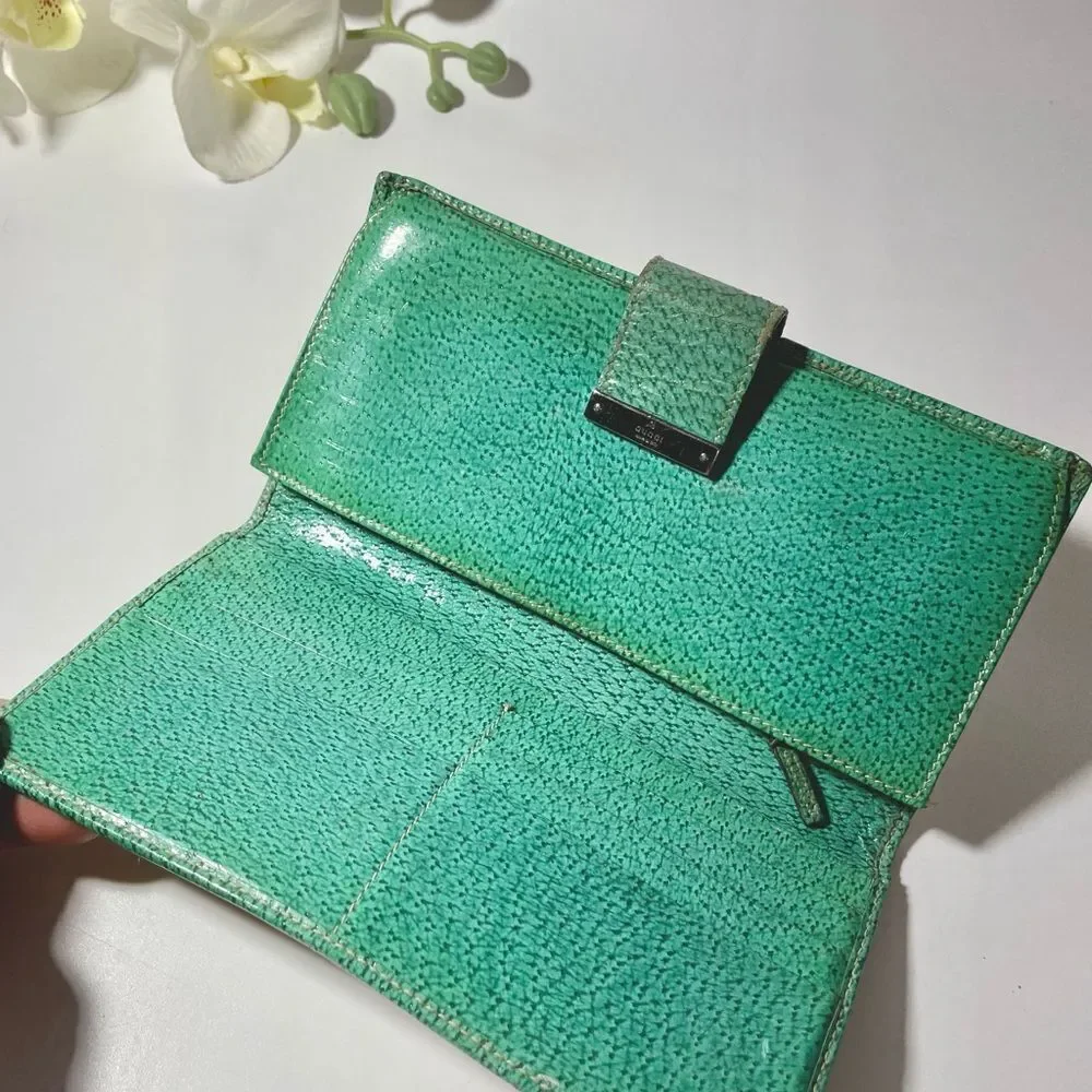 Gucci Tan and Green Continental Wallet - Picture 10 of 16